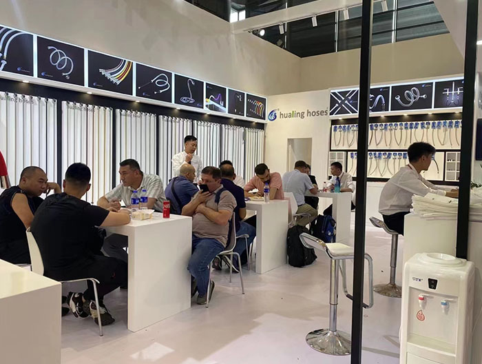 日韩人妻无码精品-专区